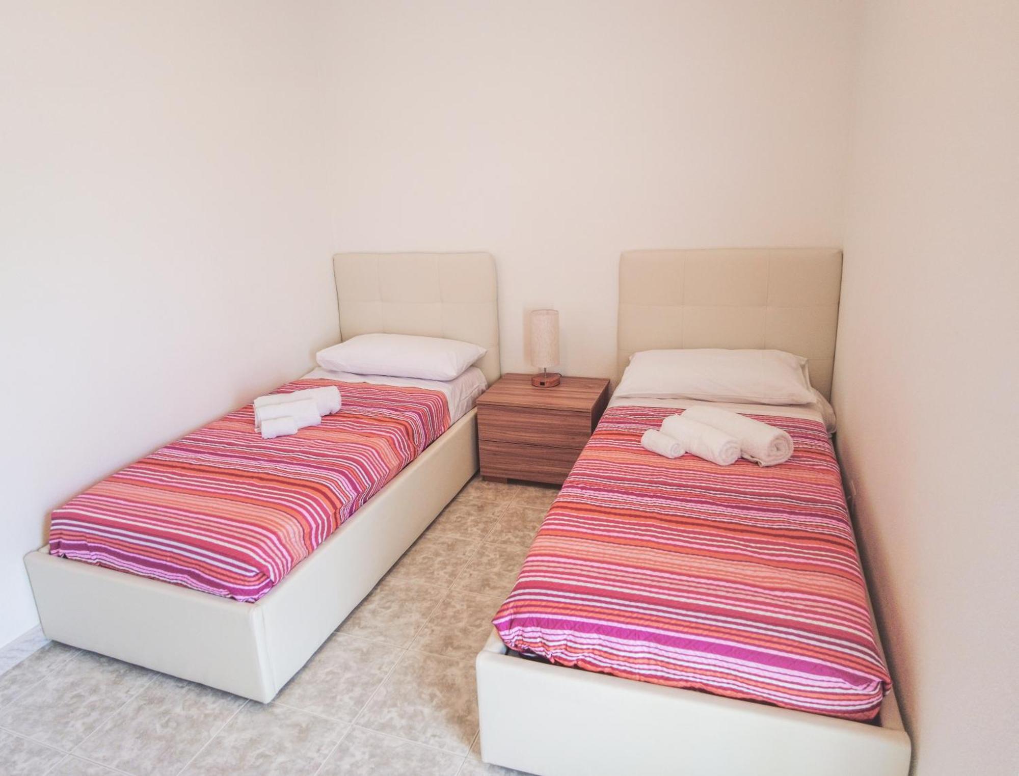 Budget Beds Αλγκέρο Εξωτερικό φωτογραφία